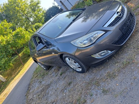 Opel Astra 1,6 бензин