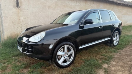 Porsche Cayenne 4.5v8