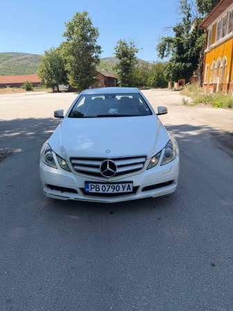 Mercedes-Benz E 220