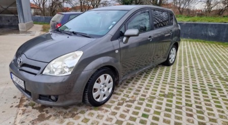Toyota Verso 2.2