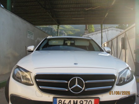 Mercedes-Benz E 220 AMG