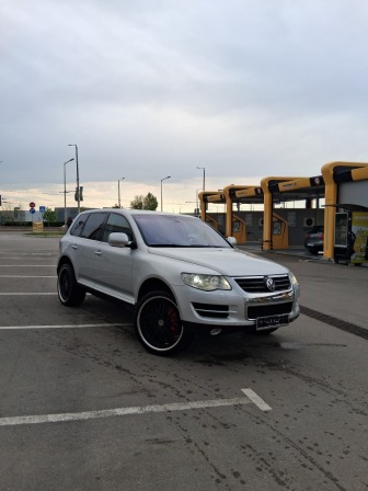 VW Touareg 3.2 240кс.