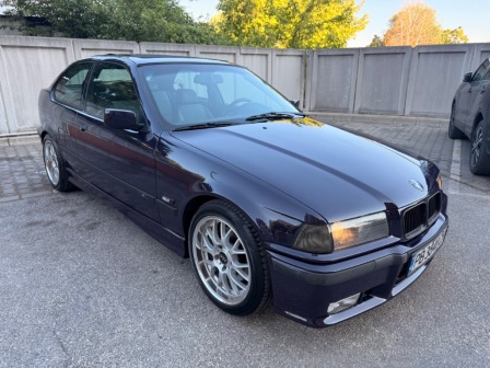 BMW 318 is