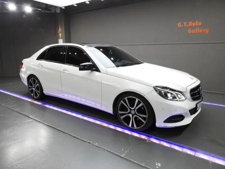 Mercedes-Benz E 220