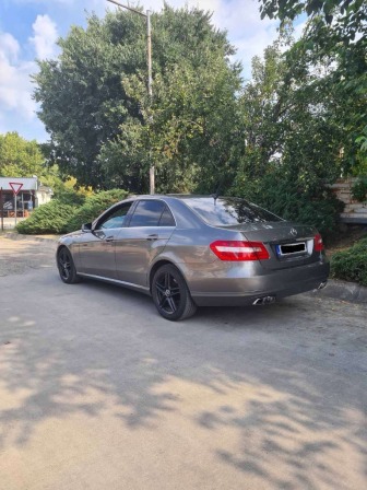 Mercedes-Benz E 200