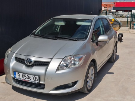 Toyota Auris 1.6i автоматик