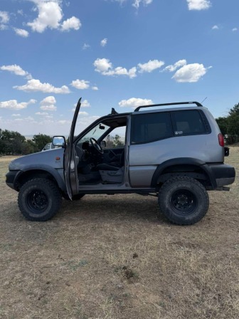 Nissan Terrano 2,7