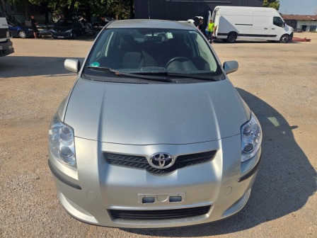 Toyota Auris 1.6i