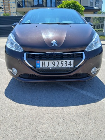Peugeot 208