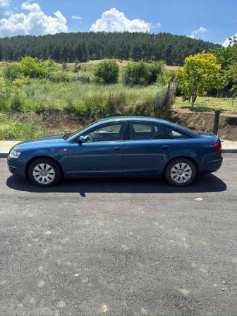Audi A6 2.4i