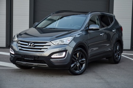 Hyundai Santa