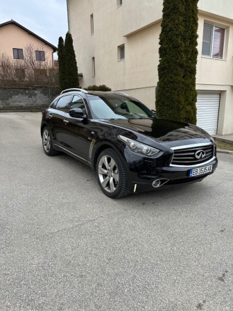 Infiniti QX70