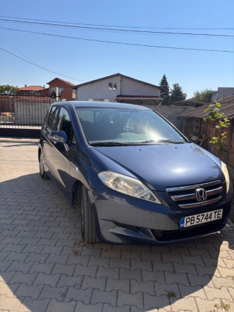 Honda FR-V