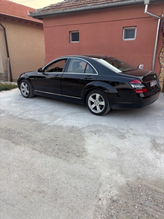 Mercedes-Benz S