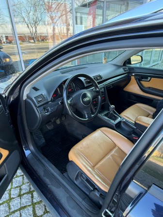 Audi A4 1.9 S-LINE