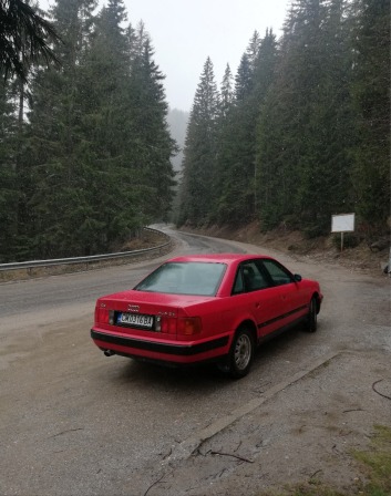 Audi 100 2.3