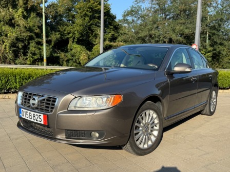 Volvo S80 2.4D5XenonLeder