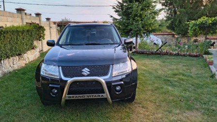 Suzuki Grand
