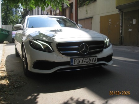 Mercedes-Benz E