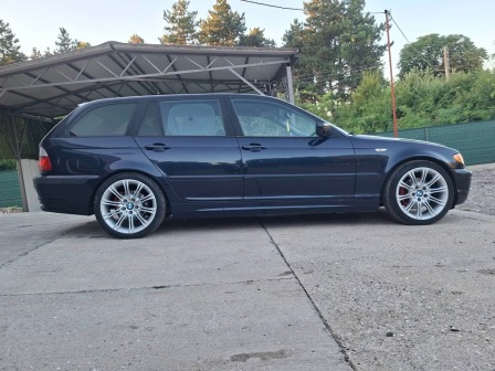 BMW 320