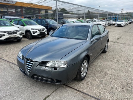 Alfa Romeo 166