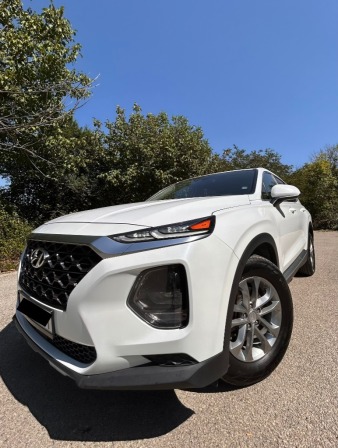 Hyundai Santa