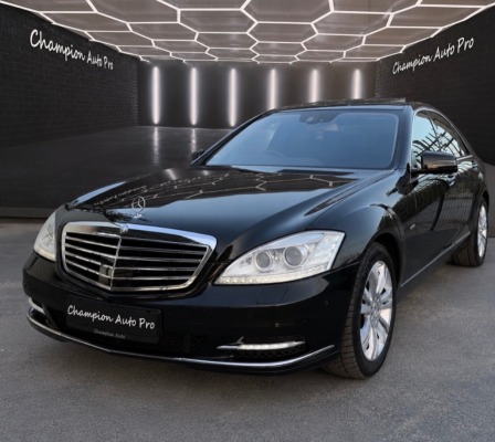 Mercedes-Benz S