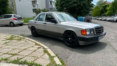 Mercedes-Benz 190