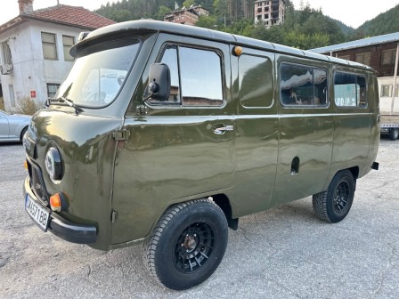 UAZ 452 2.4