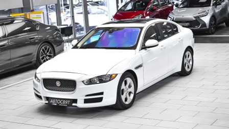 Jaguar XE 2.0 Automatic