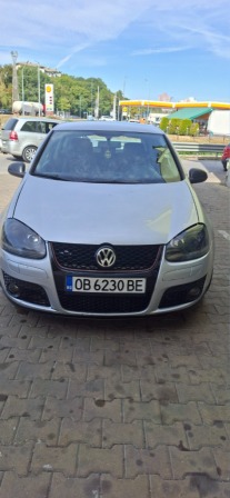 VW Golf 200