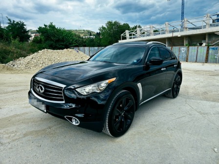 Infiniti QX70