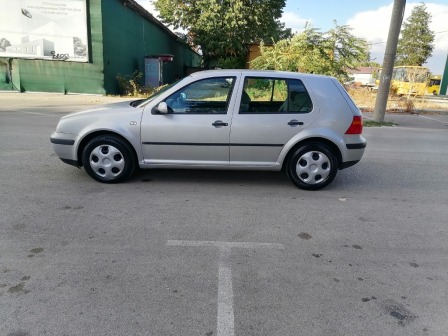 VW Golf