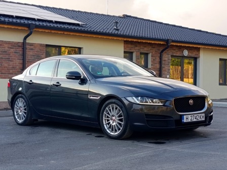 Jaguar XE