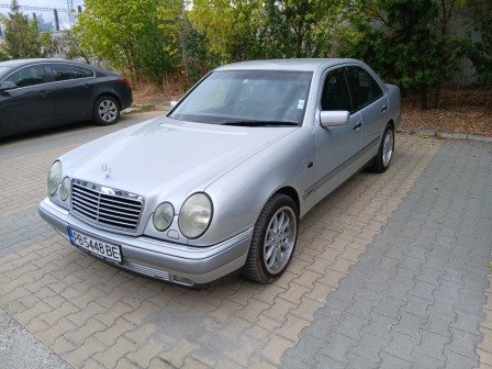 Mercedes-Benz E