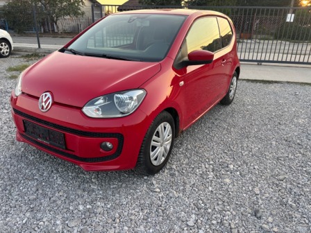 VW up! 1.0i 75кс