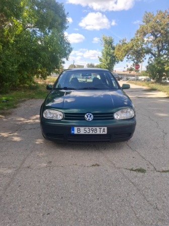 VW Golf