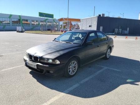 BMW 528