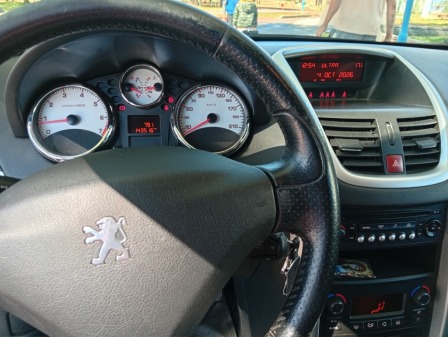 Peugeot 207 1.6 turbo