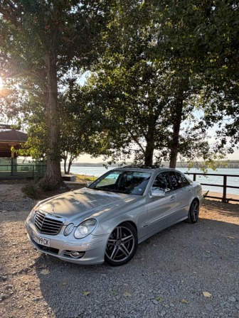Mercedes-Benz E