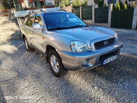 Hyundai Santa