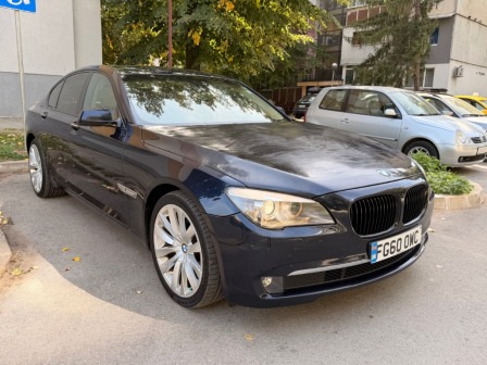 BMW 730
