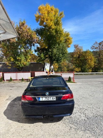 BMW 745