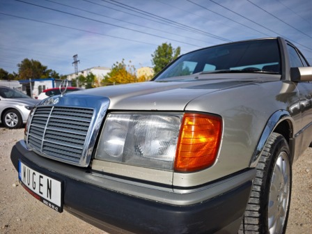 Mercedes-Benz 124