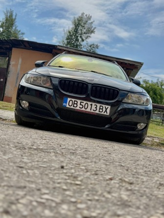 BMW 320 320 face