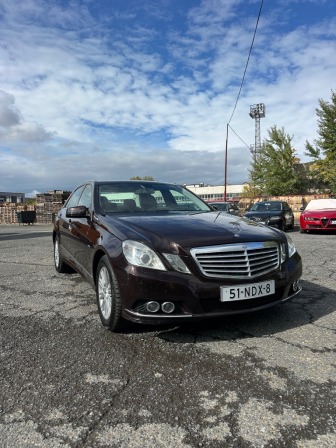 Mercedes-Benz E