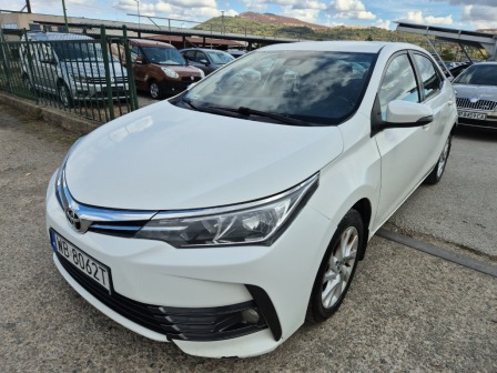 Toyota Corolla 1.6 газ 6ск