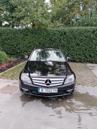 Mercedes-Benz 220
