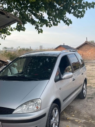 Ford Galaxy 1.9