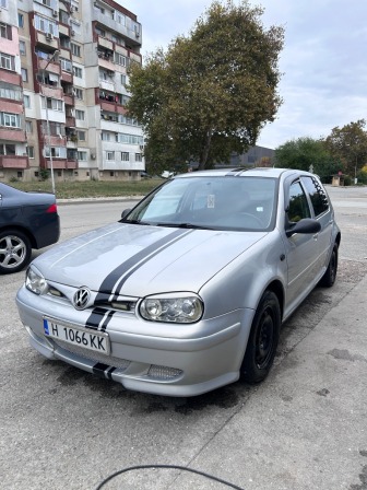 VW Golf 1.9